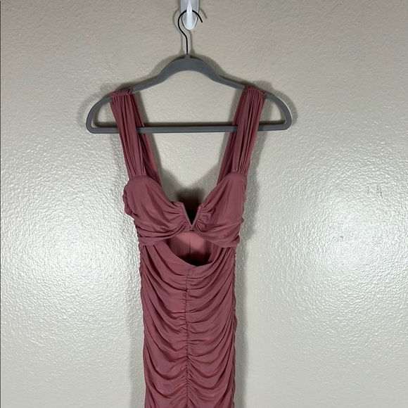 Michael Costello Hilary Gown in Blush - Picture 4 of 8